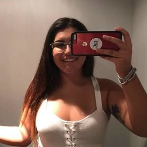 Meet your Posher, Andrea